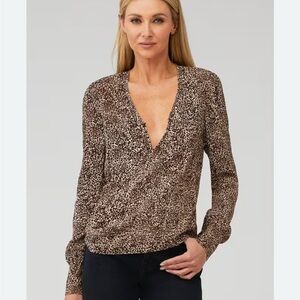 Flynn Skye Animal Print Blouse size M